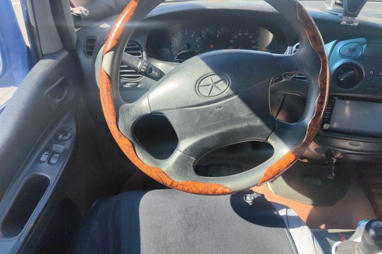 Used JAC Group Refine 2011 2.0L Shuttle Gasoline Comfort Edition HFC4GA3 Steering Wheel