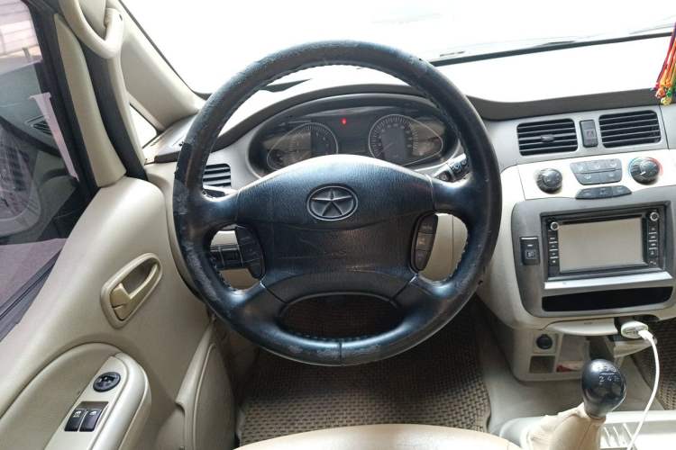 Used JAC Group Refine 2011 2.4L Xianghe Gasoline Standard Edition HFC4GA1-C Steering Wheel