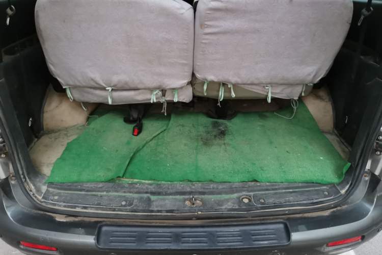 Used JAC Group Refine 2011 2.0L Shuttle Gasoline Comfort Edition HFC4GA3 Trunk