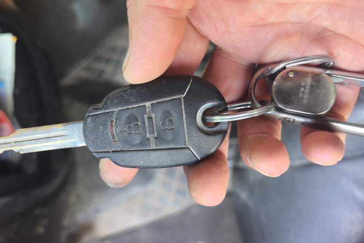 Used JAC Group Refine 2011 2.0L Shuttle Gasoline Comfort Edition HFC4GA3 Vehicle Key