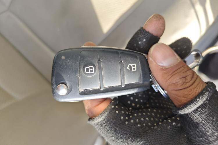 Used JAC Group Refine 2011 2.4L Government Procurement Version Manual Luxury Trim Vehicle Key