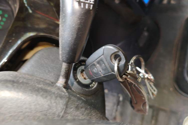 Used JAC Group Refine 2011 2.0L Shuttle Gasoline Standard Edition HFC4GA3 Vehicle Key
