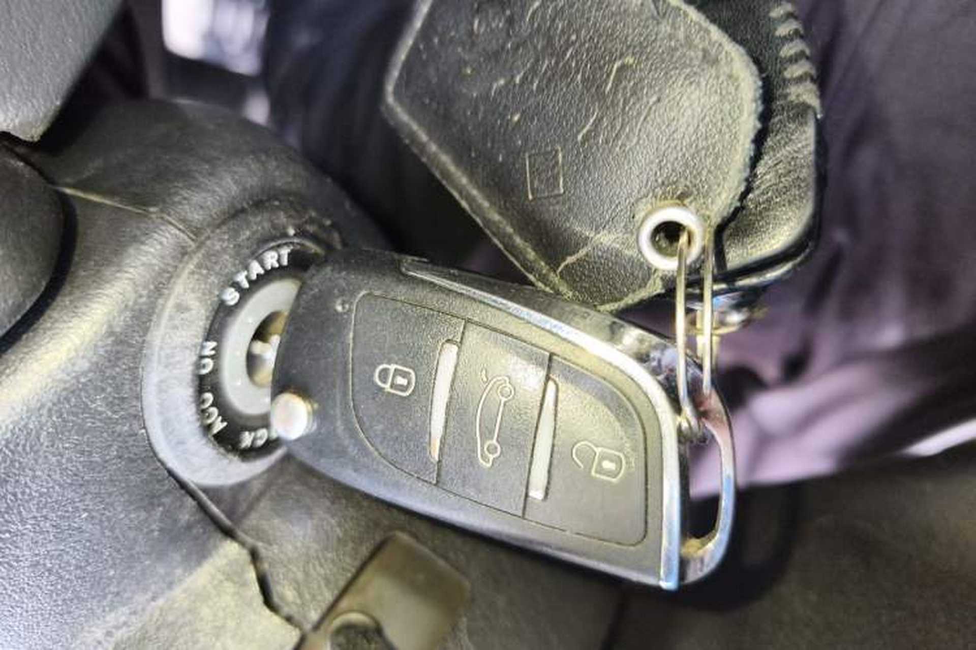 Used JAC Group Refine 2011 2.0L Shuttle Gasoline Standard Edition HFC4GA3 Vehicle Key