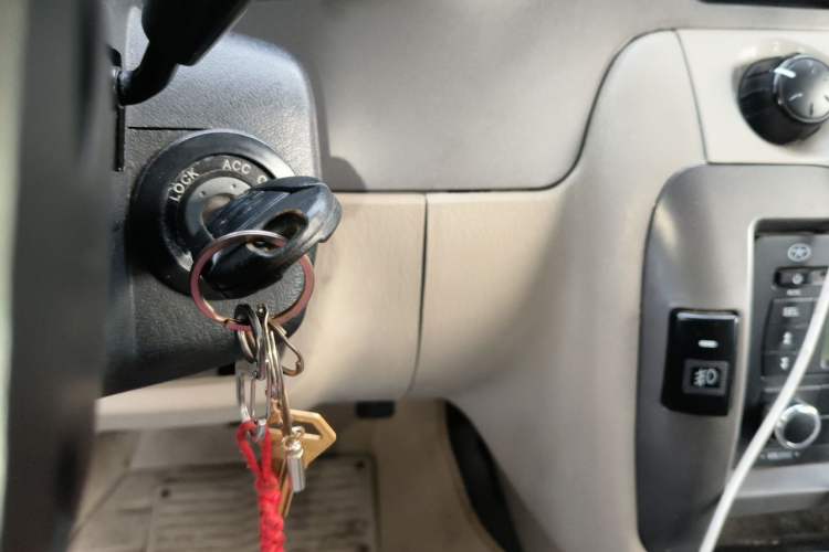 Used JAC Group Refine 2011 2.4L Colorful Journey Gasoline Standard Edition HFC4GA1-C Vehicle Key
