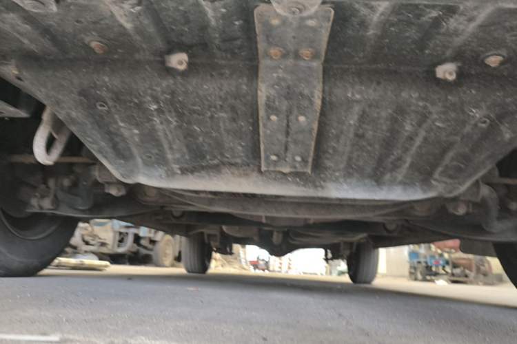 Used JAC Group Refine 2012 2.0L Timeless Edition HFC4GA3 Chassis Front