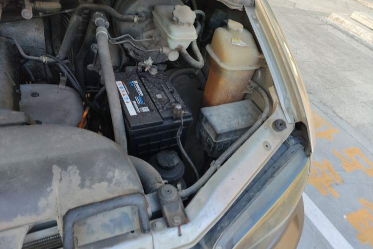 Used JAC Group Refine 2012 2.0L Timeless Edition HFC4GA3 Engine Bay Left