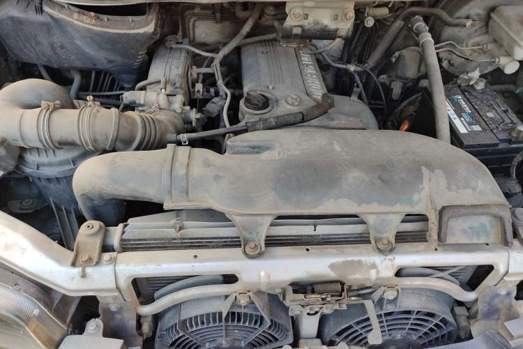 Used JAC Group Refine 2012 2.0L Timeless Edition HFC4GA3 Engine Bay