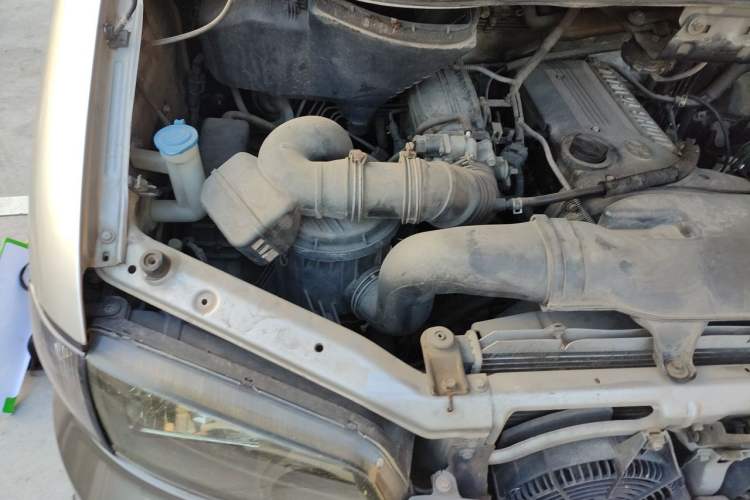 Used JAC Group Refine 2012 2.0L Timeless Edition HFC4GA3 Engine Bay Right