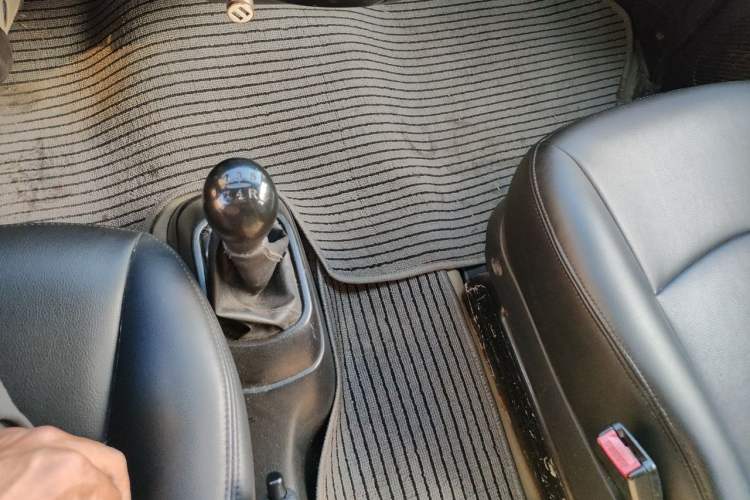 Used JAC Group Refine 2012 2.0L Timeless Edition HFC4GA3 Gear Lever