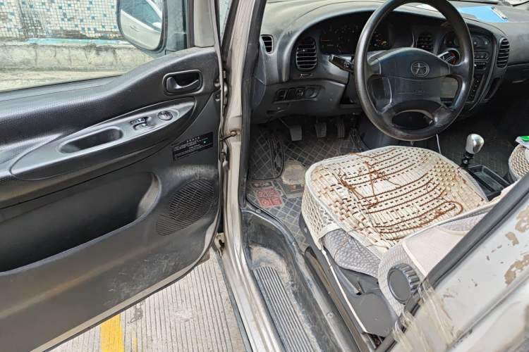 Used JAC Group Refine 2012 1.9T Shuttle Diesel Comfort Version HFC4DB1-2C Driver Seat
