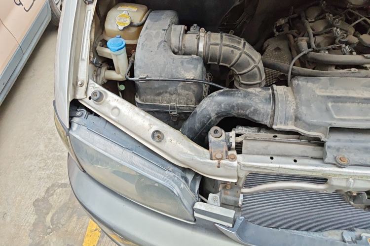 Used JAC Group Refine 2012 1.9T Shuttle Diesel Comfort Version HFC4DB1-2C Engine Bay Right