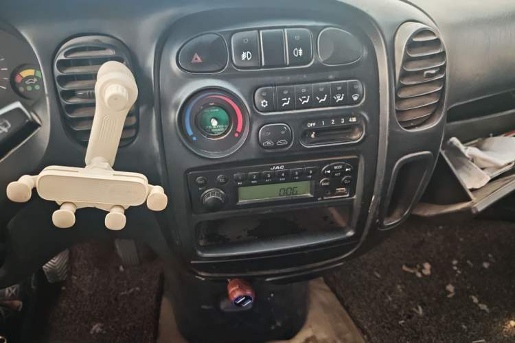 Used JAC Group Refine 2012 2.0L Timeless Edition HFC4GA3 Audio And AC Panel