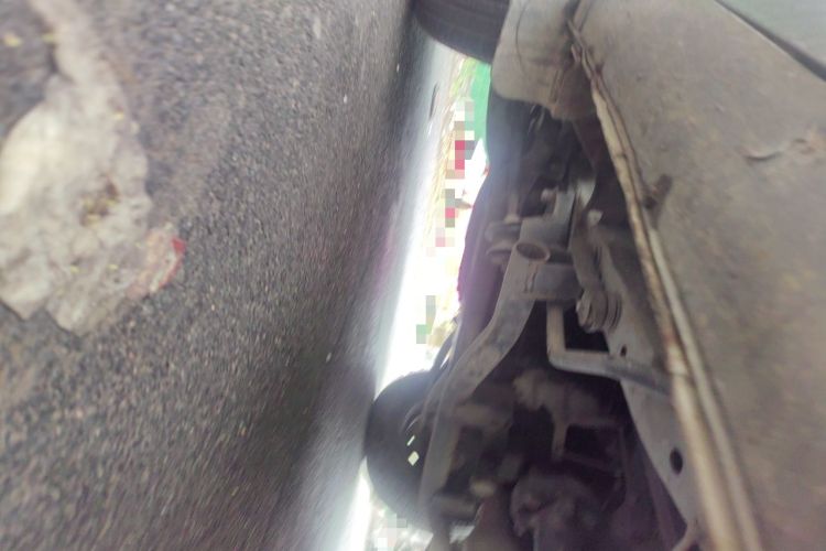Used JAC Group Refine 2012 1.9T Shuttle Diesel Comfort Version HFC4DB1-2C Chassis Front Left