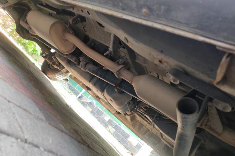 Used JAC Group Refine 2012 1.9T Shuttle Diesel Comfort Version HFC4DB1-2C Chassis Front Right