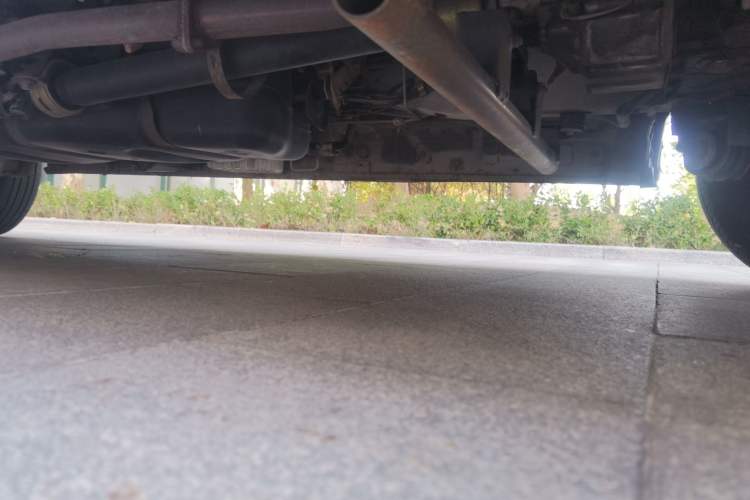 Used JAC Group Refine 2012 2.0L Timeless Edition HFC4GA3 Chassis Front Right