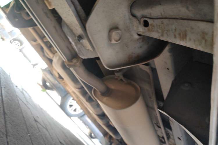 Used JAC Group Refine 2012 1.9T Shuttle Diesel Comfort Version HFC4DB1-2C Chassis Rear Right