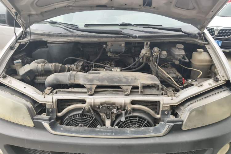 Used JAC Group Refine 2012 2.0L Timeless Edition HFC4GA3 Engine Bay