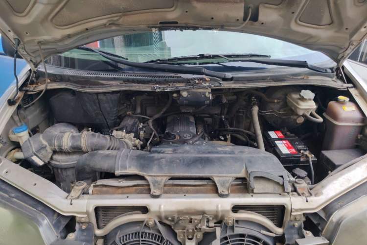 Used JAC Group Refine 2012 2.0L Timeless Edition HFC4GA3 Engine Bay