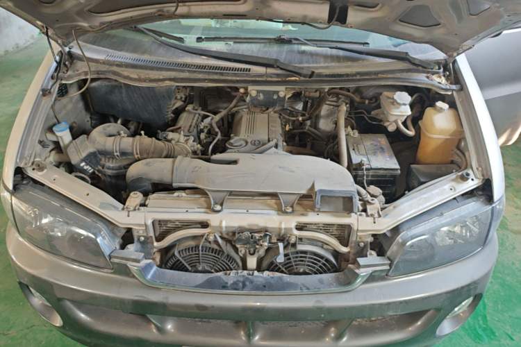 Used JAC Group Refine 2012 2.0L Timeless Edition HFC4GA3 Engine Bay