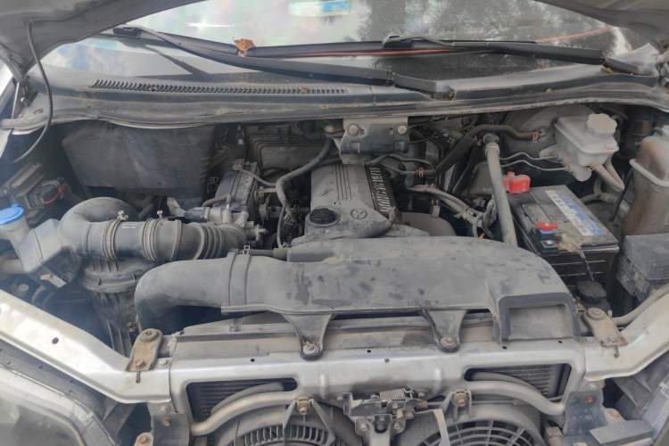 Used JAC Group Refine 2012 2.0L Timeless Edition HFC4GA3 Engine Bay