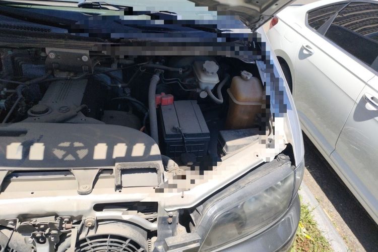 Used JAC Group Refine 2012 2.0L Timeless Edition HFC4GA3 Engine Bay Left