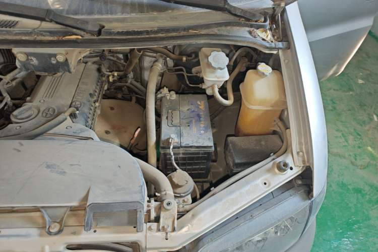 Used JAC Group Refine 2012 2.0L Timeless Edition HFC4GA3 Engine Bay Left