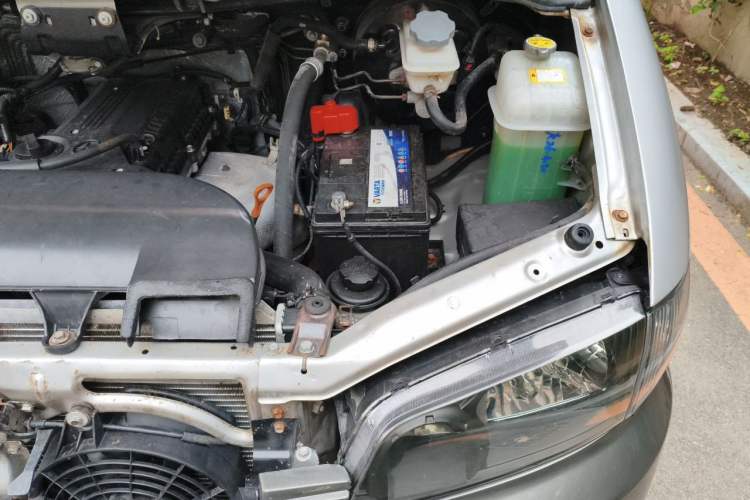 Used JAC Group Refine 2012 2.0L Timeless Edition HFC4GA3 Engine Bay Left