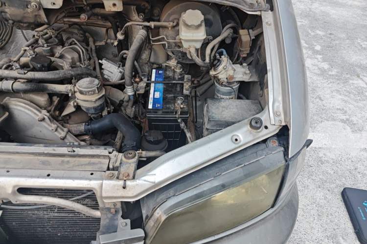 Used JAC Group Refine 2012 1.9T Shuttle Diesel Comfort Version HFC4DB1-2C Engine Bay Left