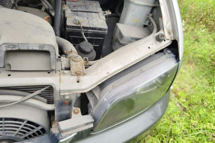 Used JAC Group Refine 2012 2.0L Timeless Edition HFC4GA3 Engine Bay Left