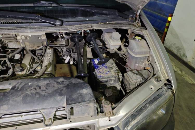 Used JAC Group Refine 2012 2.0L Timeless Edition HFC4GA3 Engine Bay Left