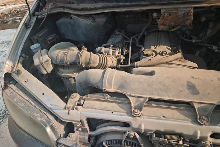 Used JAC Group Refine 2012 2.0L Timeless Edition HFC4GA3 Engine Bay Right