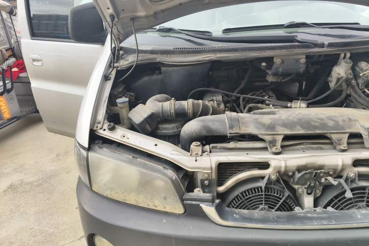 Used JAC Group Refine 2012 2.0L Timeless Edition HFC4GA3 Engine Bay Right