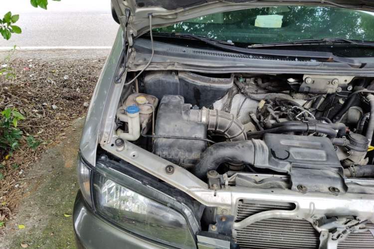 Used JAC Group Refine 2012 1.9T Shuttle Diesel Comfort Version HFC4DB1-2C Engine Bay Right