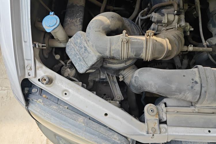 Used JAC Group Refine 2012 2.0L Timeless Edition HFC4GA3 Engine Bay Right