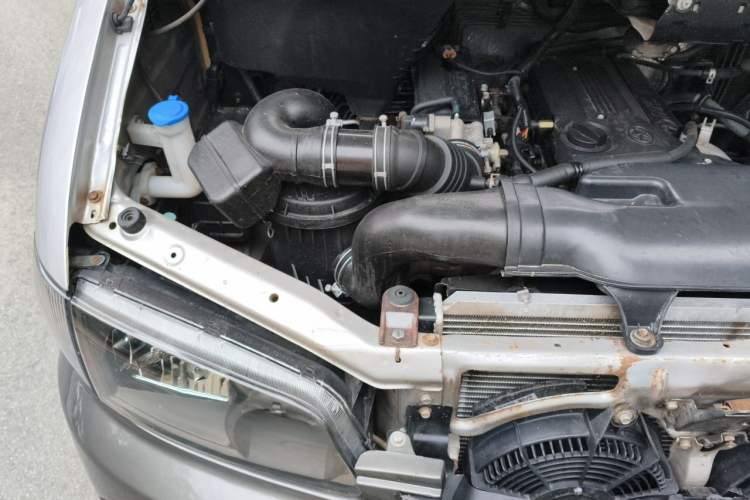 Used JAC Group Refine 2012 2.0L Timeless Edition HFC4GA3 Engine Bay Right