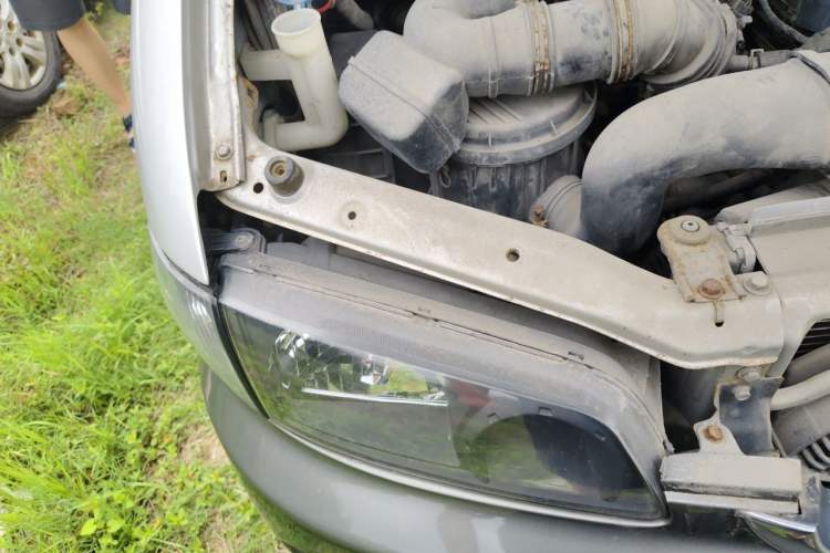 Used JAC Group Refine 2012 2.0L Timeless Edition HFC4GA3 Engine Bay Right
