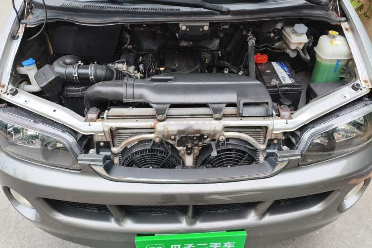 Used JAC Group Refine 2012 2.0L Timeless Edition HFC4GA3 Engine Bay