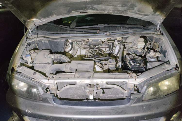 Used JAC Group Refine 2012 1.9T Shuttle Diesel Comfort Version HFC4DB1-2C Engine Bay