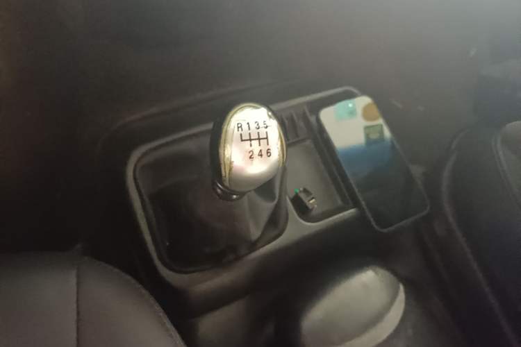 Used JAC Group Refine 2012 1.9T Shuttle Diesel Standard Model HFC4DB1-2C Gear Lever