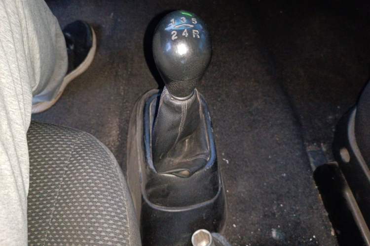 Used JAC Group Refine 2012 2.0L Timeless Edition HFC4GA3 Gear Lever