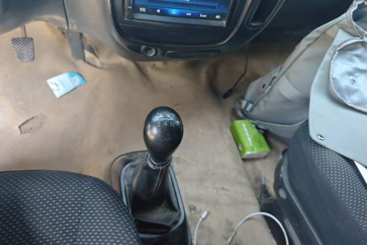 Used JAC Group Refine 2012 2.0L Timeless Edition HFC4GA3 Gear Lever