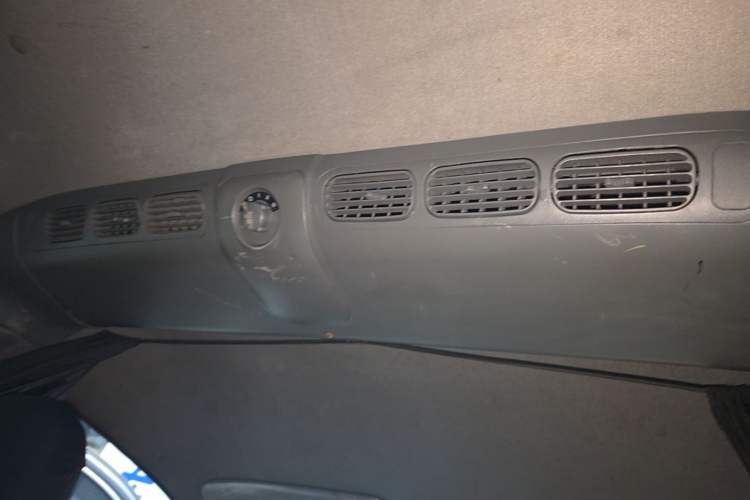 Used JAC Group Refine 2012 1.9T Shuttle Diesel Comfort Version HFC4DB1-2C Headliner