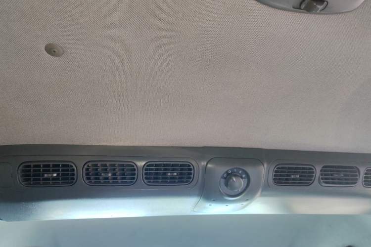Used JAC Group Refine 2012 1.9T Shuttle Diesel Comfort Version HFC4DB1-2C Headliner