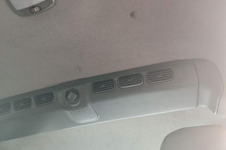 Used JAC Group Refine 2012 1.9T Shuttle Diesel Comfort Version HFC4DB1-2C Headliner