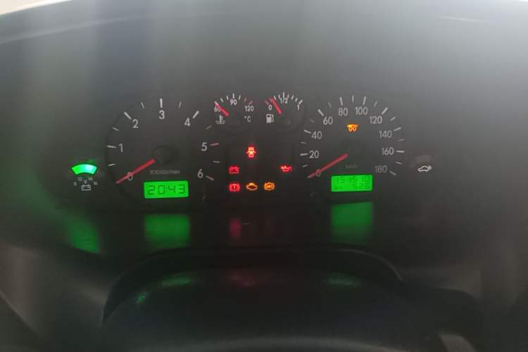 Used JAC Group Refine 2012 1.9T Shuttle Diesel Standard Model HFC4DB1-2C Instrument Cluster