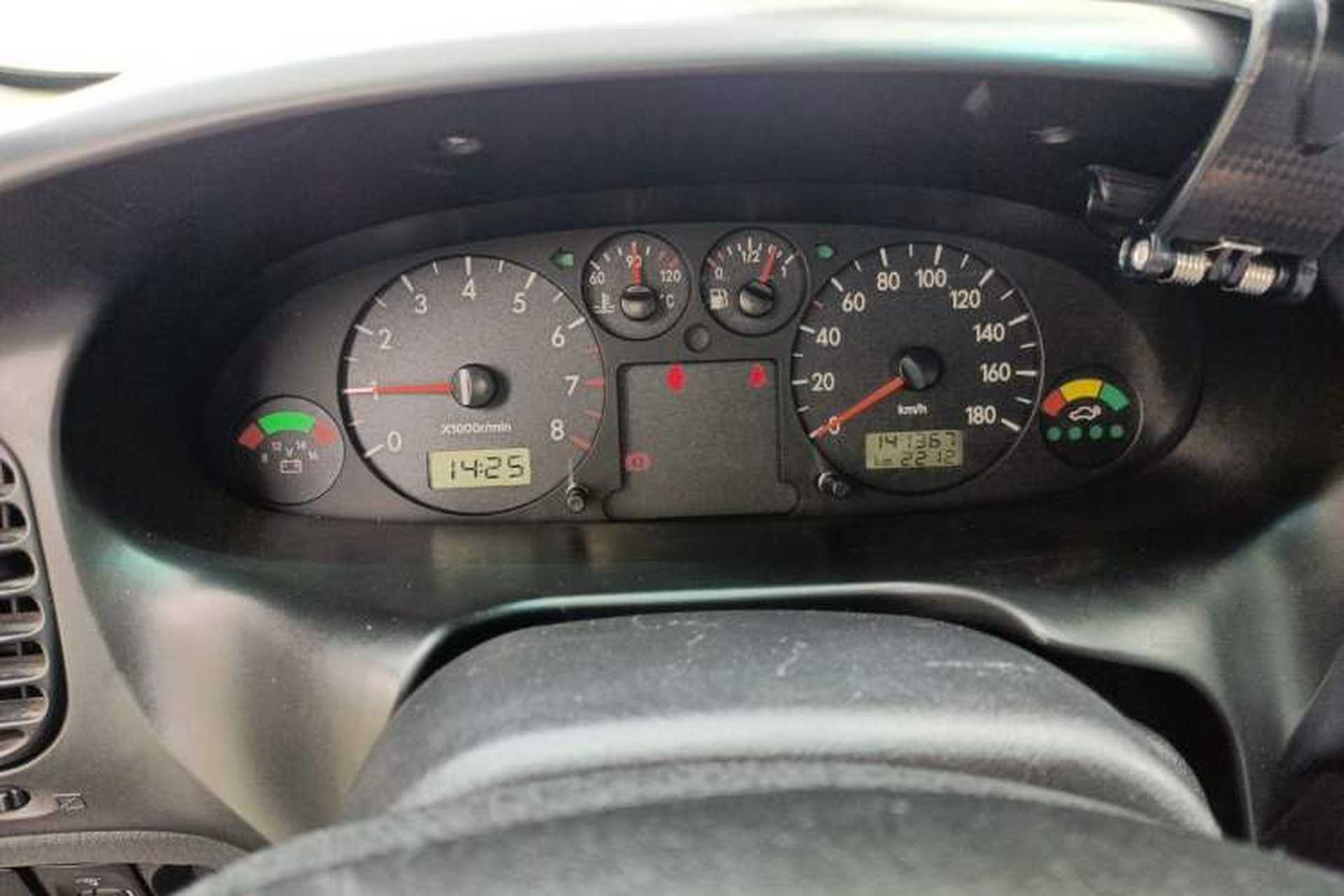 Used JAC Group Refine 2012 2.0L Timeless Edition HFC4GA3 Instrument Cluster
