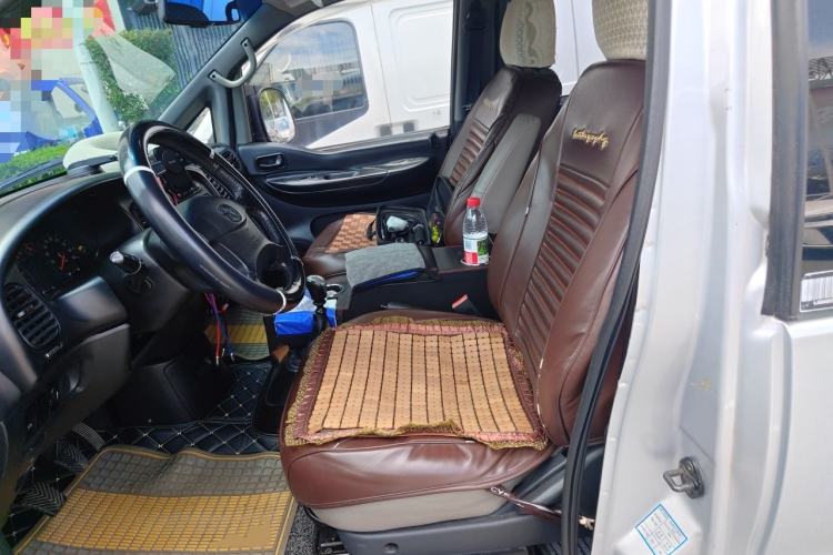 Used JAC Group Refine 2012 1.9T Shuttle Diesel Comfort Version HFC4DB1-2C Left Front Seat