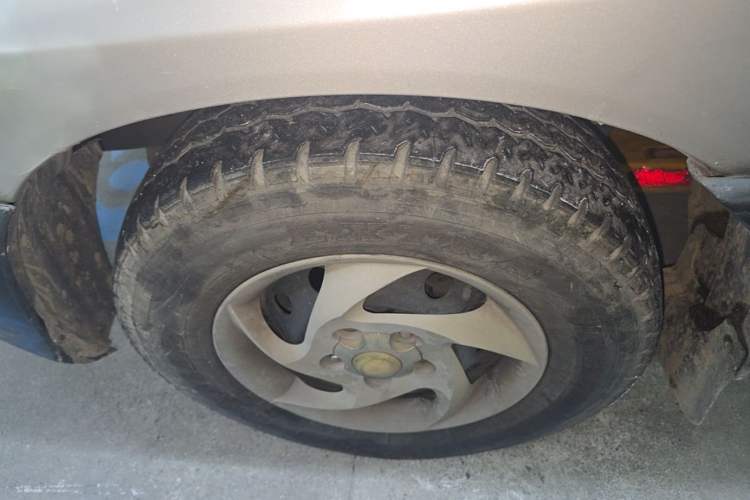 Used JAC Group Refine 2012 1.9T Shuttle Diesel Comfort Version HFC4DB1-2C Left Front Wheel Hub
