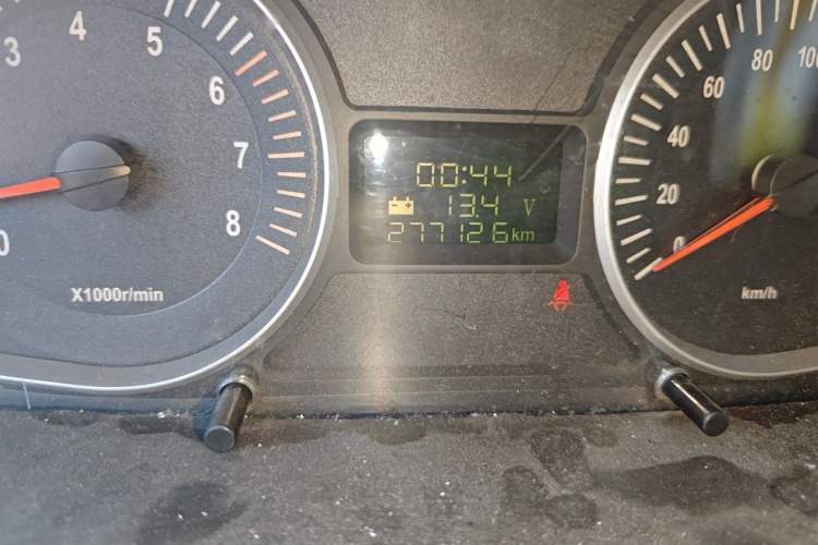 Used JAC Group Refine 2012 2.0L Timeless Edition HFC4GA3 Odometer Close Up