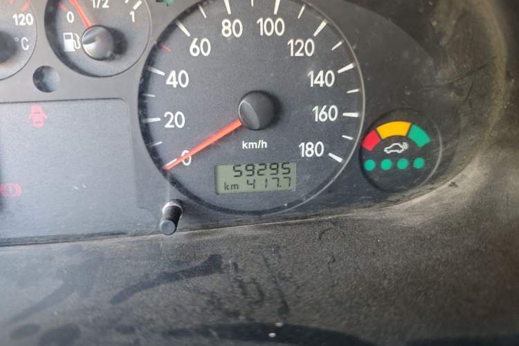 Used JAC Group Refine 2012 2.0L Timeless Edition HFC4GA3 Odometer Close Up
